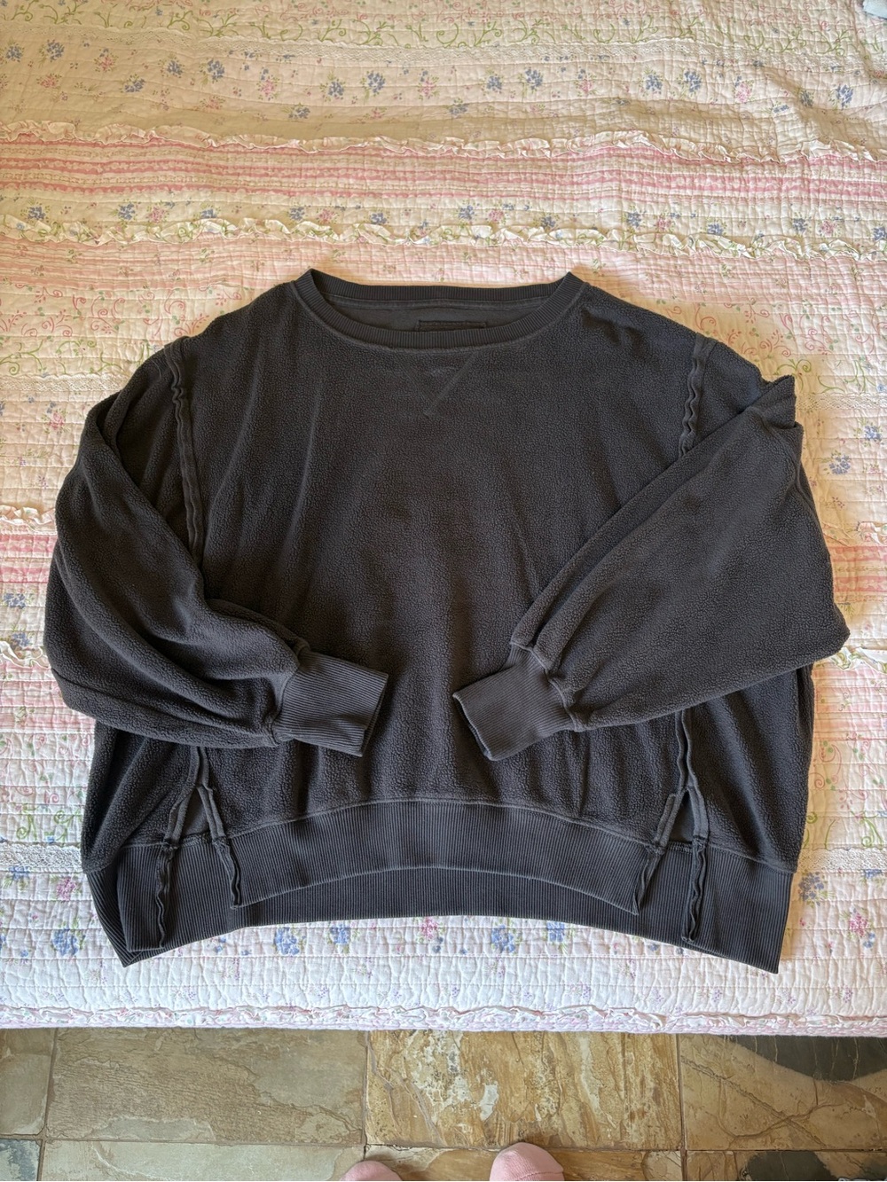 American Eagle Outfitters Gray Huggable Crewneck Sweatshirt